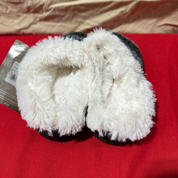 MukLuks NWT Slippers - Picture 3 of 6